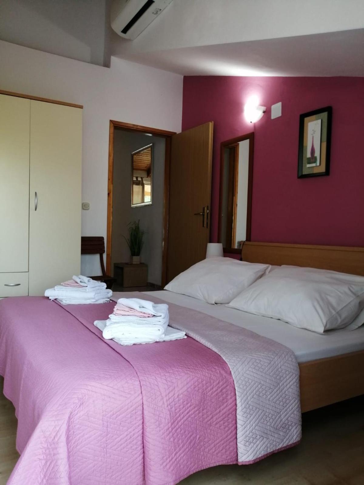 Mala Basina -Maslina Apartment Vrbanj Luaran gambar
