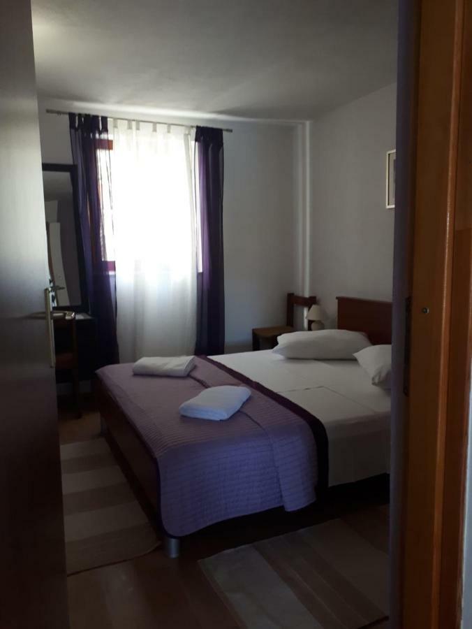 Mala Basina -Maslina Apartment Vrbanj Luaran gambar